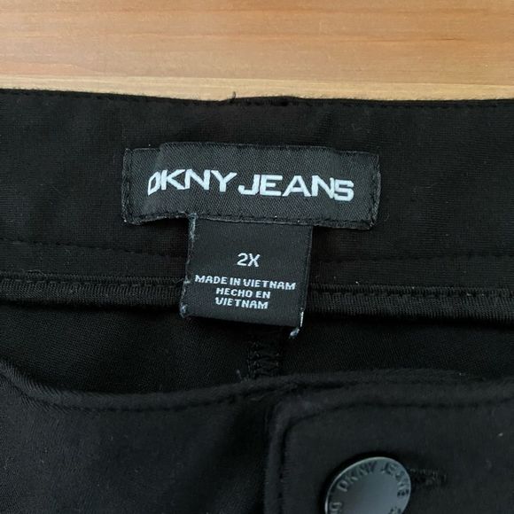 DKNY Jeans Brand Black Ponte Pants With Back Pockets Size 2X - Picture 3 of 10